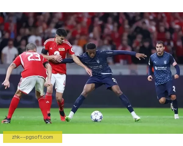 解析欧冠赛场频现冷门的多重原因与背后逻辑球队战术心理伤病赛程影响